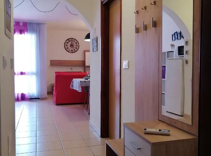 Suzie Q - Intermezzo With Sea View Apartament *