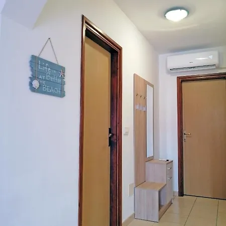 Suzie Q - Intermezzo With Sea View Apartman *