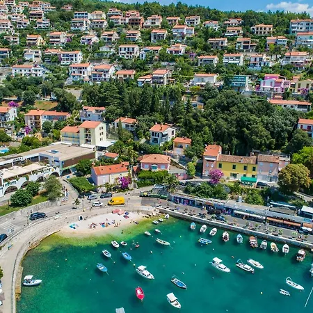 Suzie Q - Intermezzo With Sea View Apartman